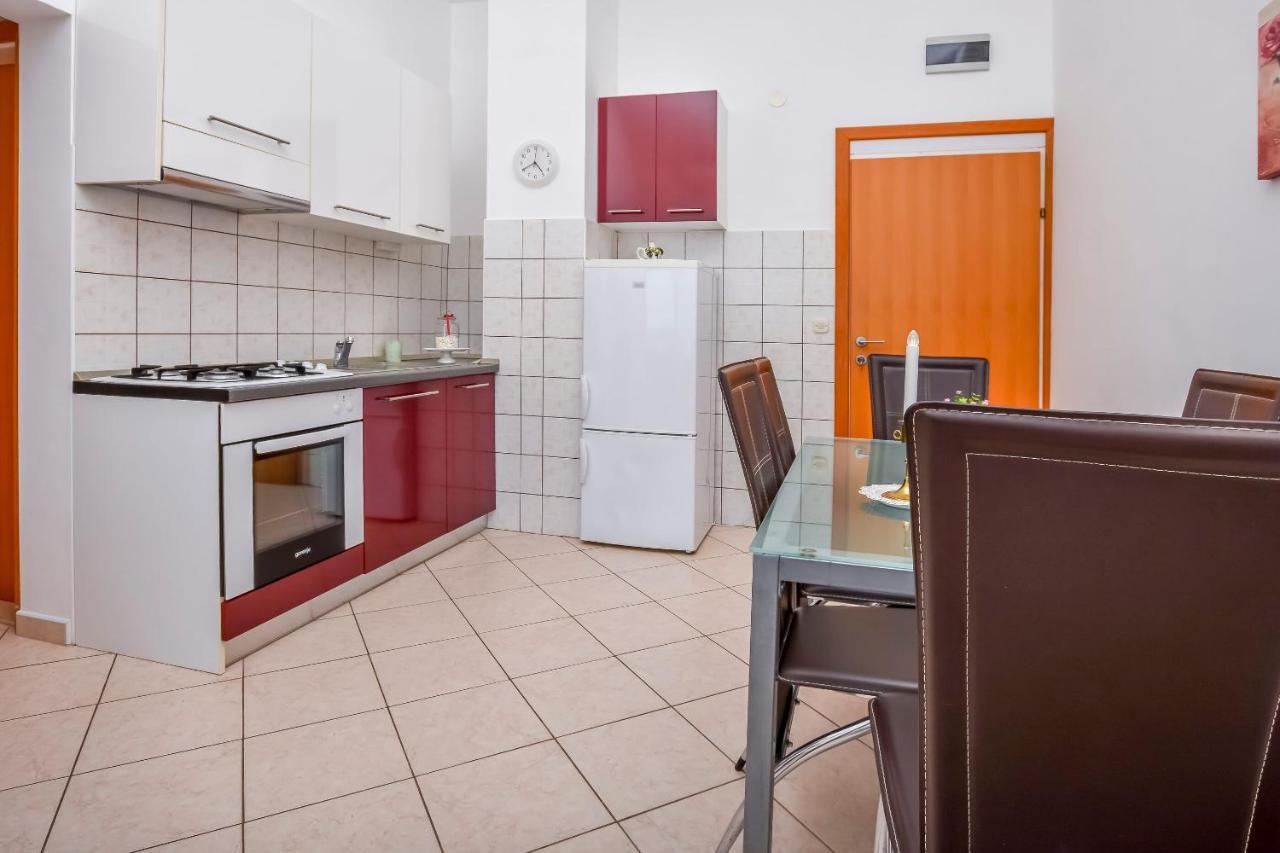 Apartments Anka 罗戈兹尼察 外观 照片