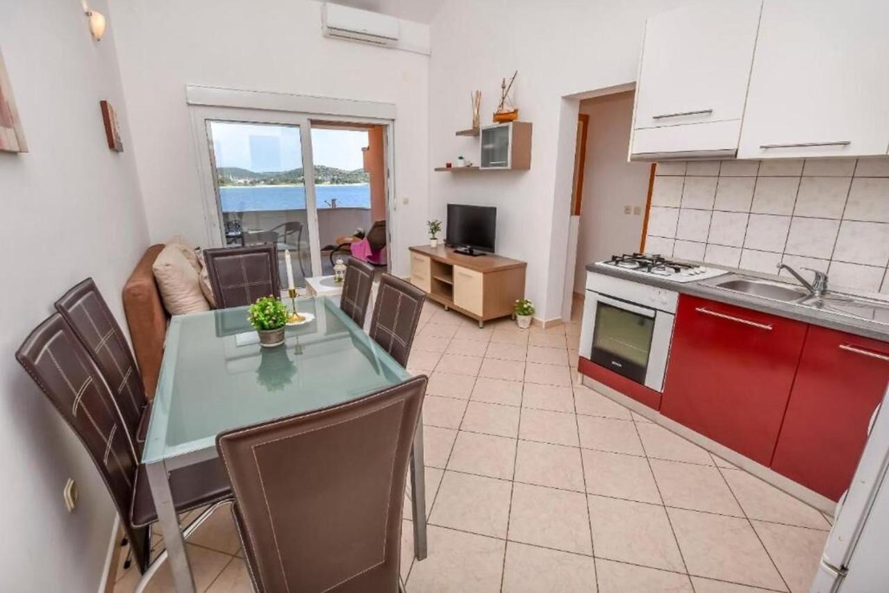 Apartments Anka 罗戈兹尼察 外观 照片