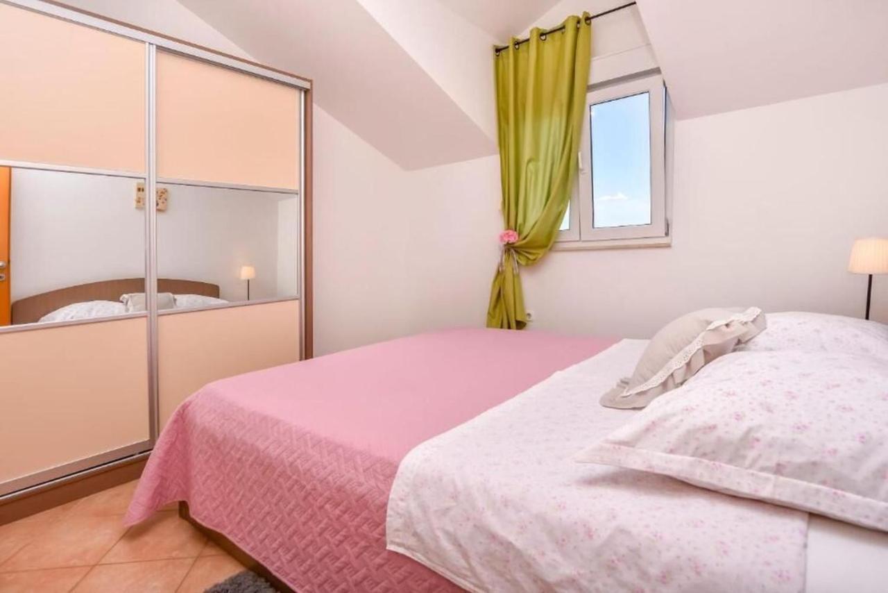 Apartments Anka 罗戈兹尼察 外观 照片